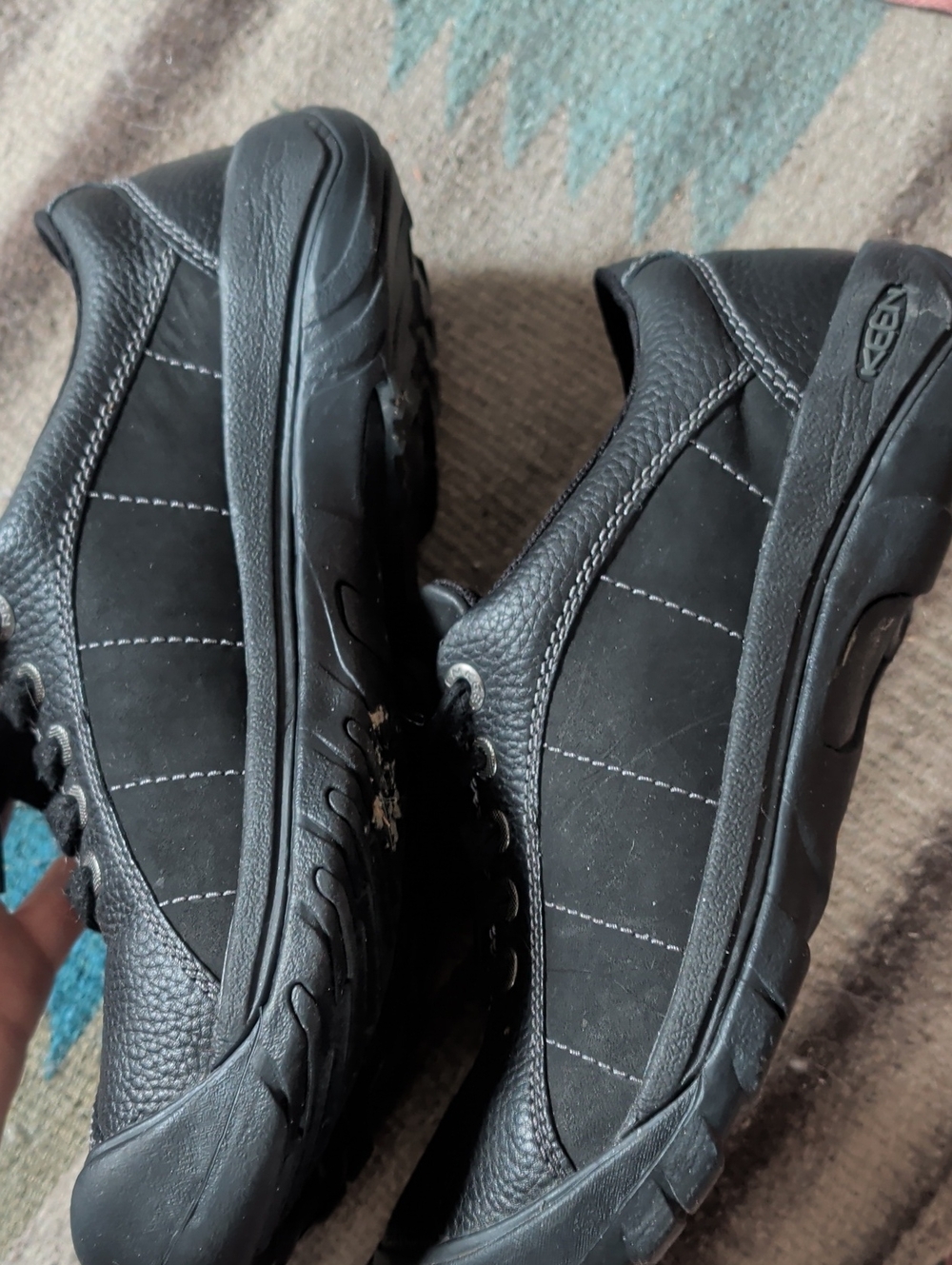 Keen Leather Size 10 Women’s Black Lace-Up Comfort Sneakers - Picture 5 of 9